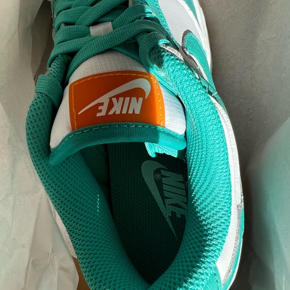 SOLD Brand New Nike Dunk Teal Zeal For Sale! Never worn. Women’s Size 5. - Picture 3 of 8
